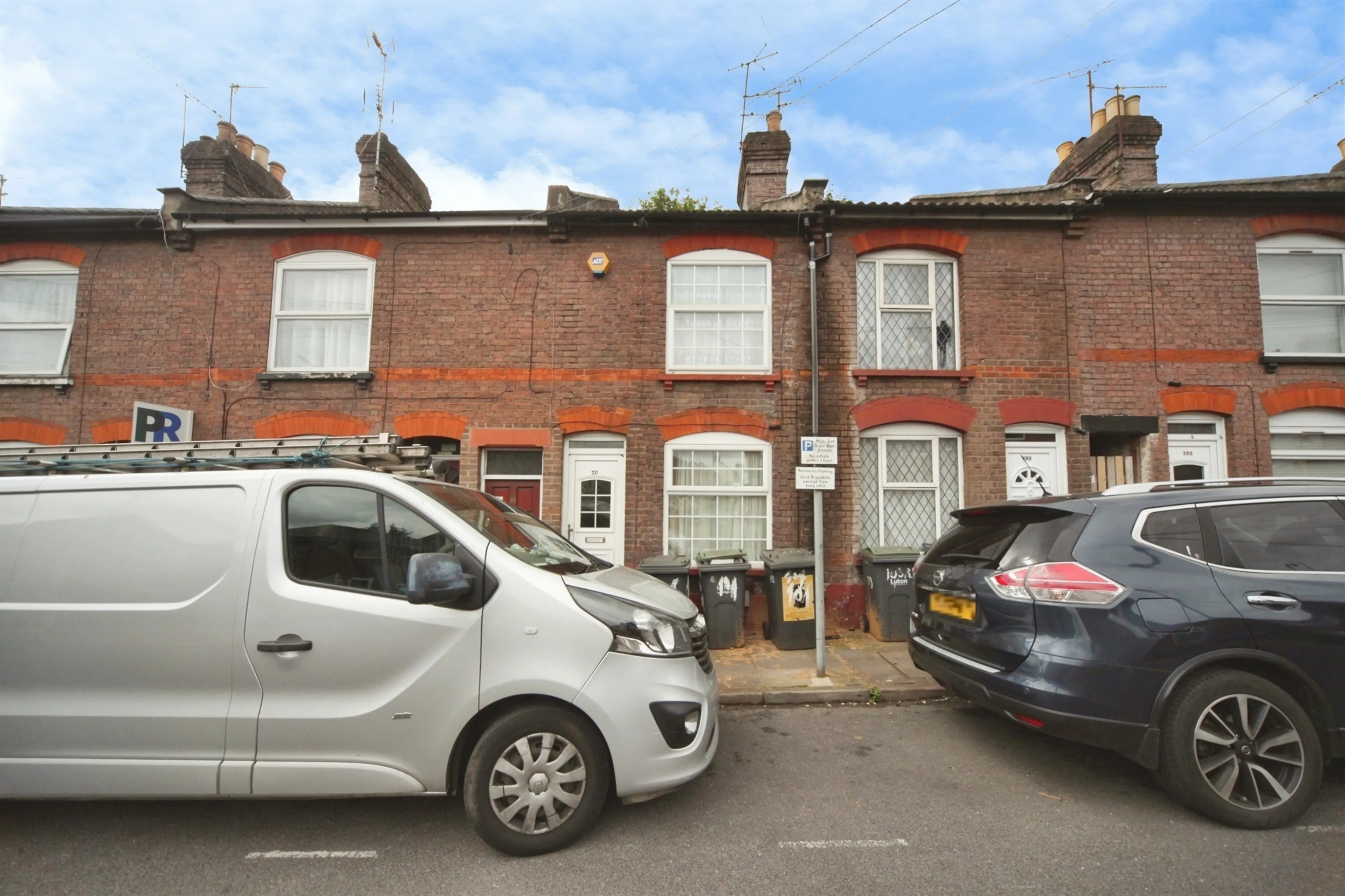 Property photo 0