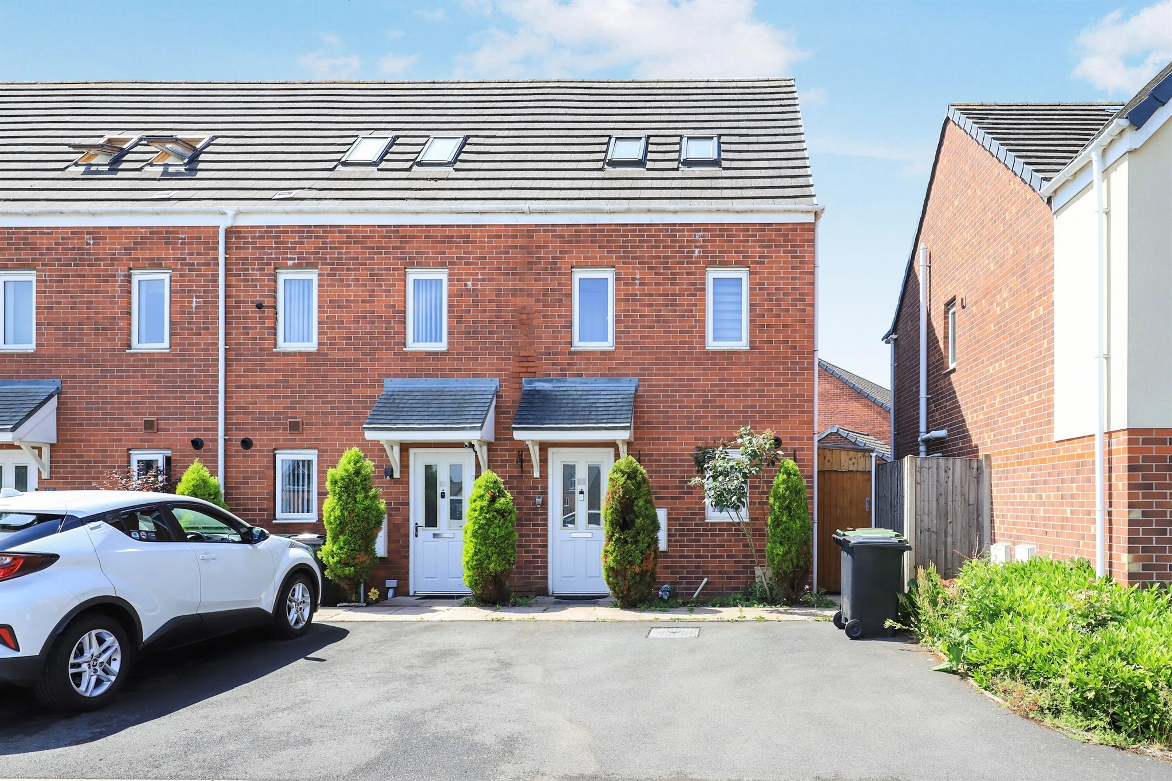 Property photo 0