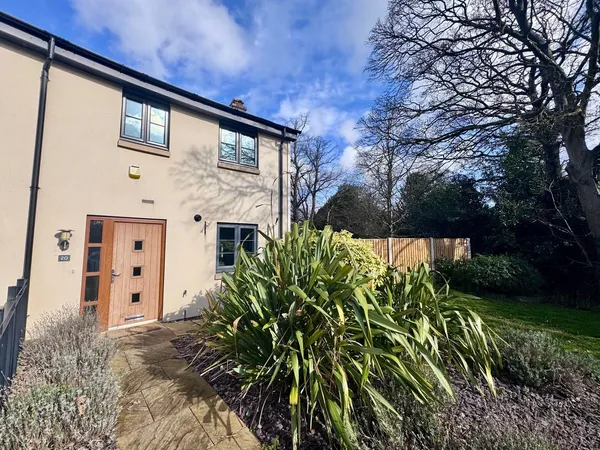 Claypit Walk, Wilford, NG11