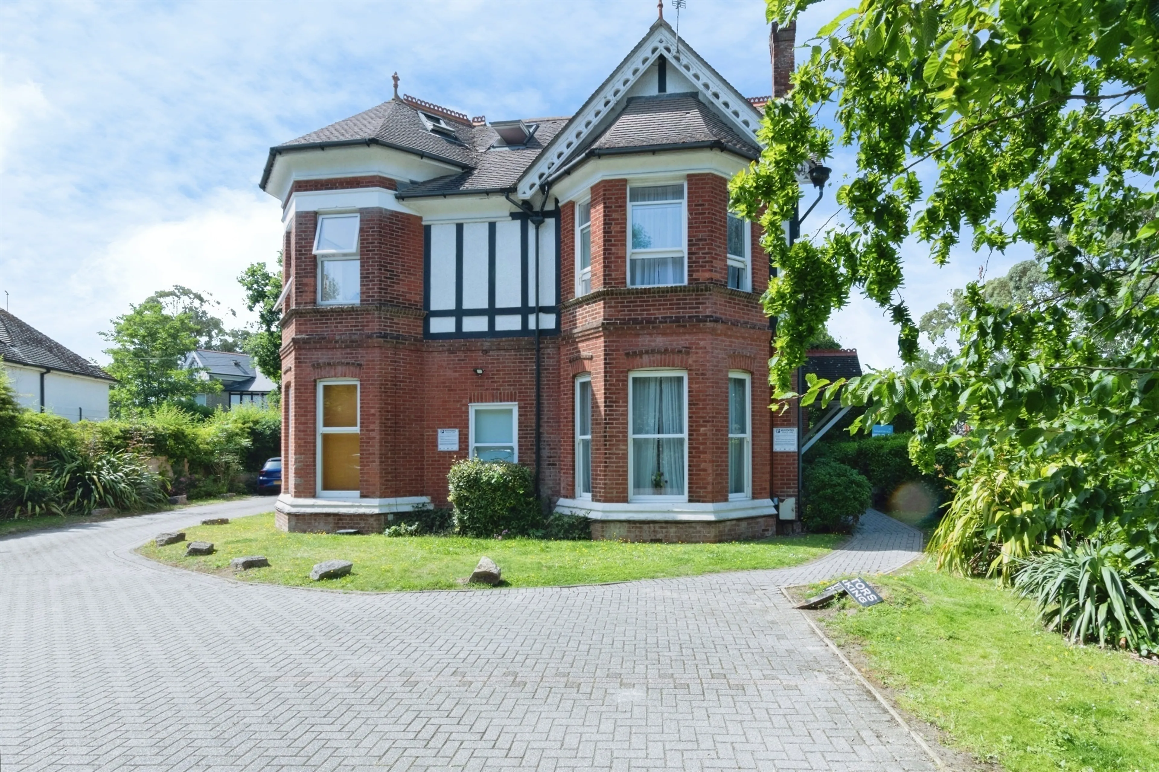 Property photo 0