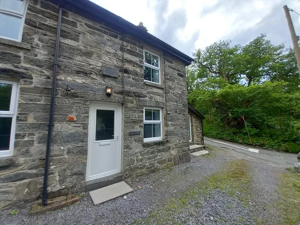 Llwyn Gwern, Penmachno