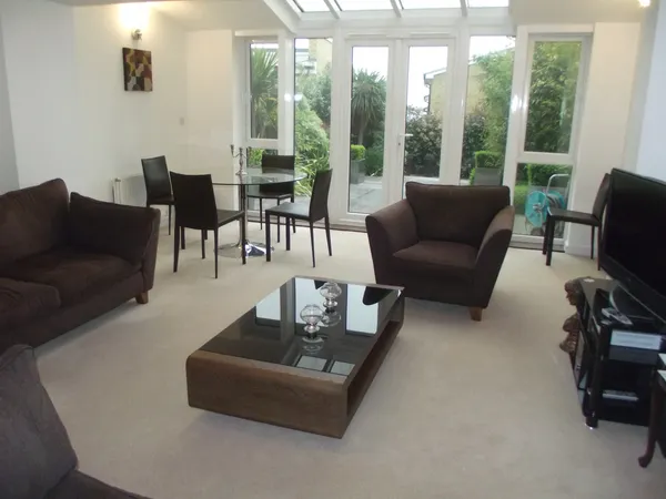 Park Lane, Greenhithe, DA9