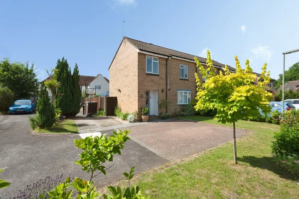 Emley Road, Addlestone, Surrey, KT15