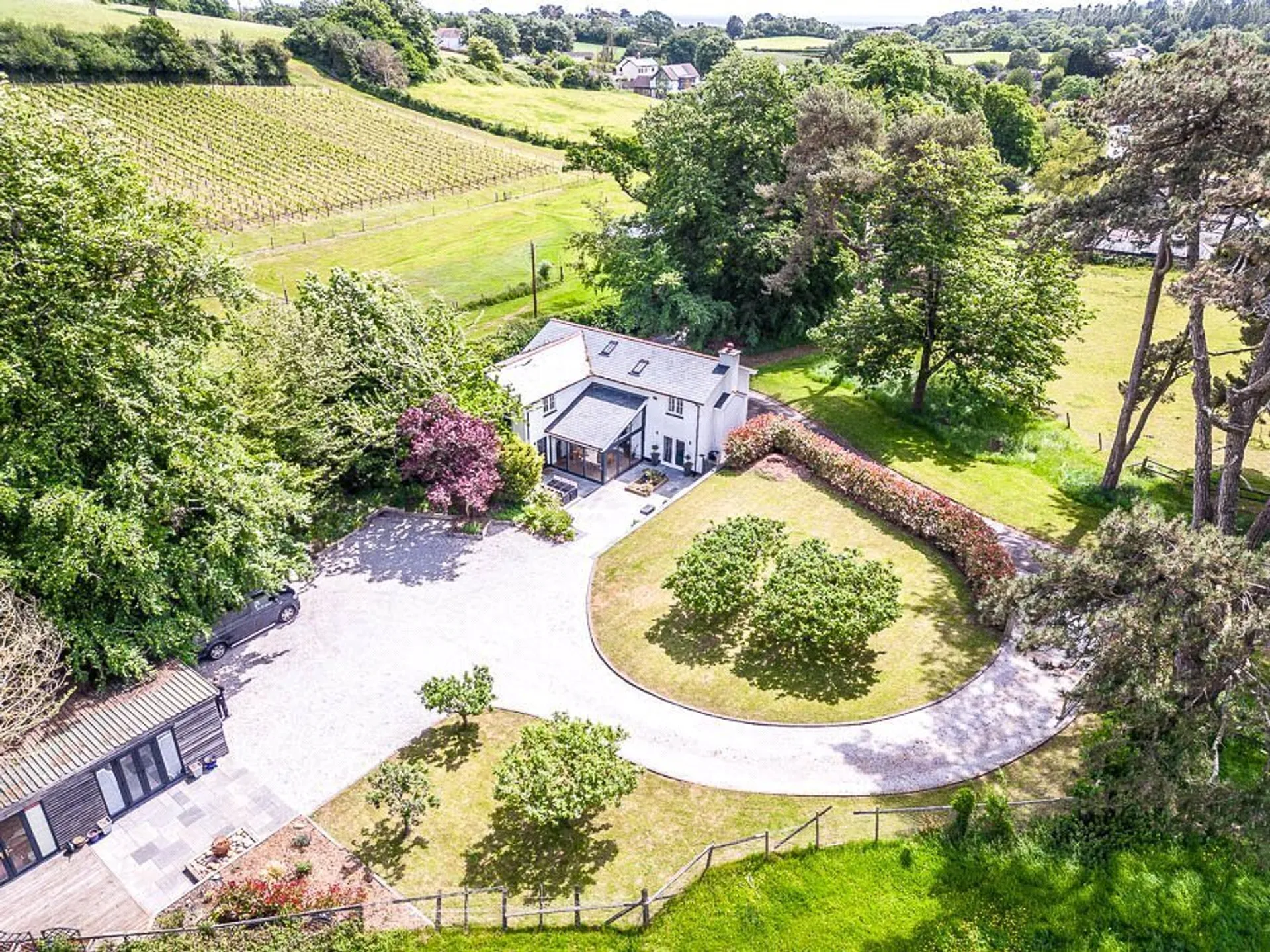Property photo top 0