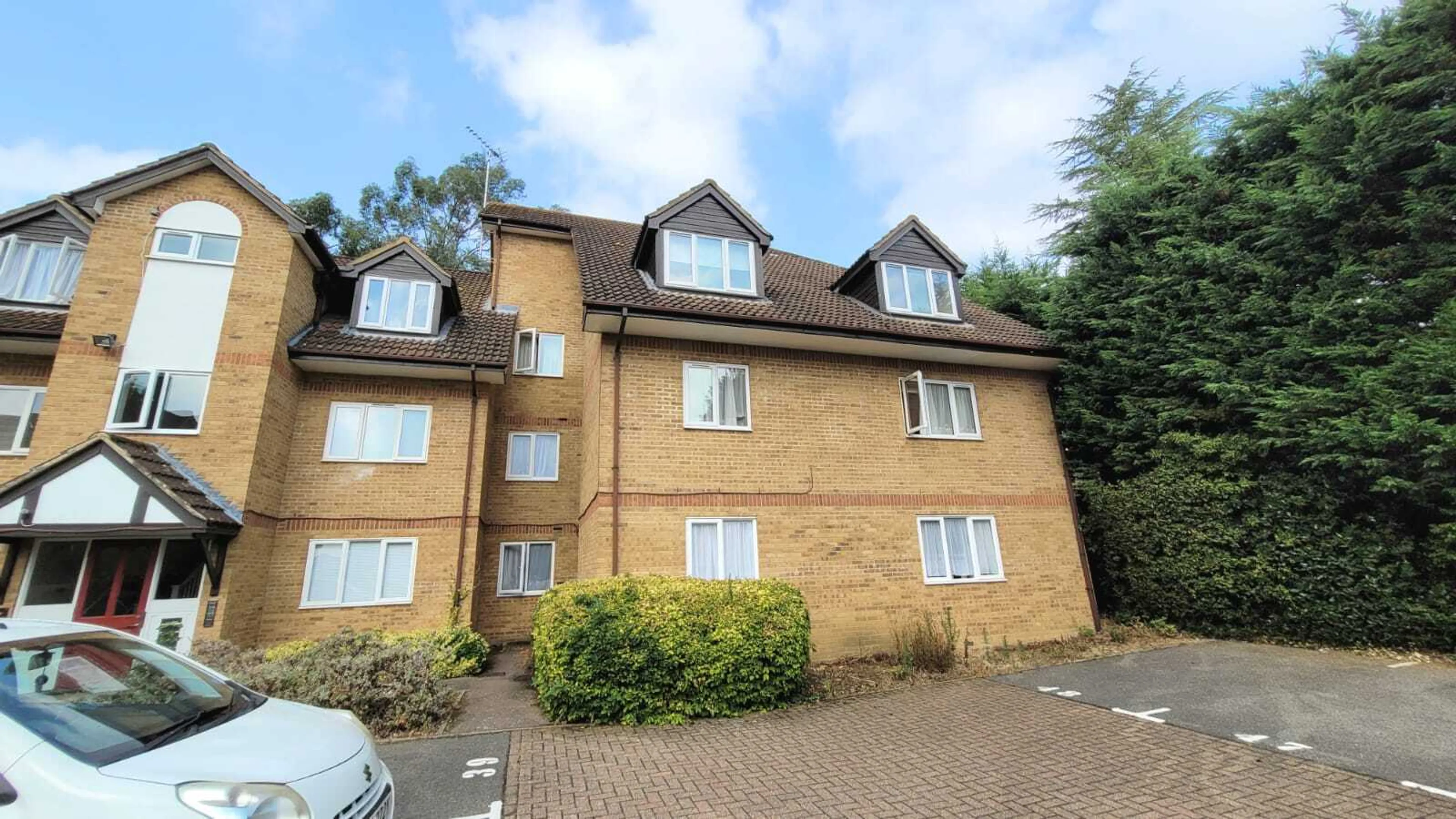 Property photo 0
