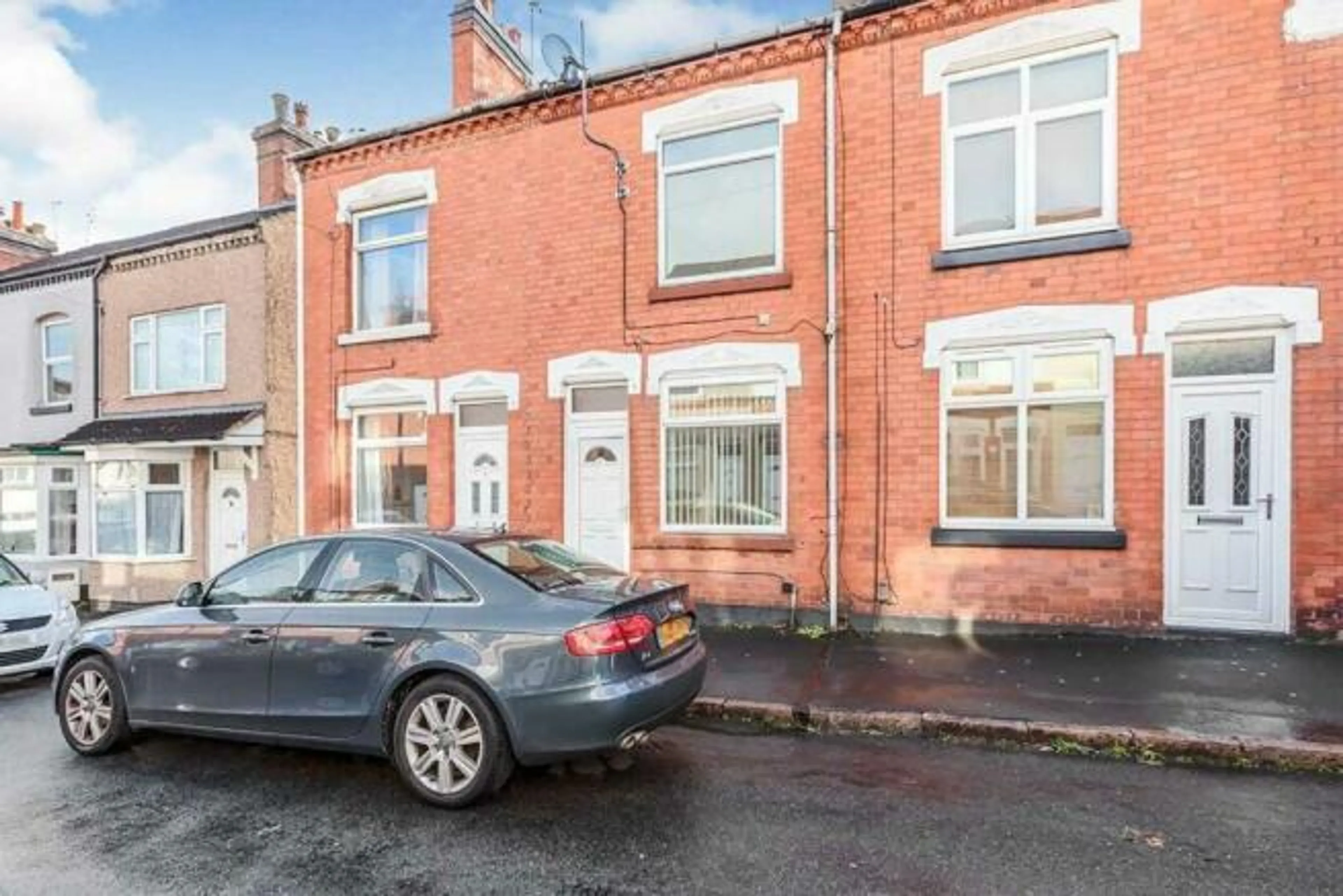Property photo 0