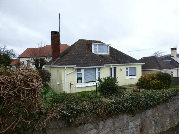 Bryn Gosal Road, Llanrhos, LL30 1NT