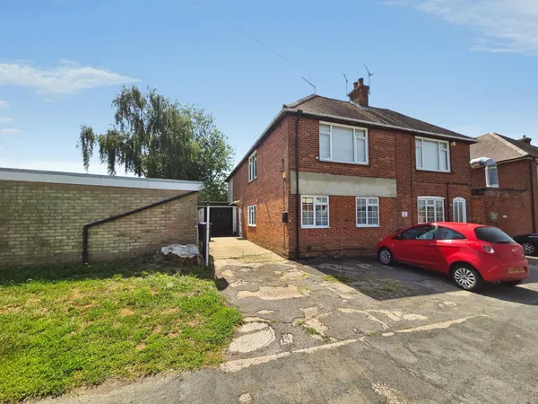 St. Nicholas Close, Witham