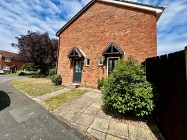 Woolwich Close, Bursledon, SOUTHAMPTON photo