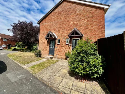 Woolwich Close, Bursledon, SOUTHAMPTONphoto