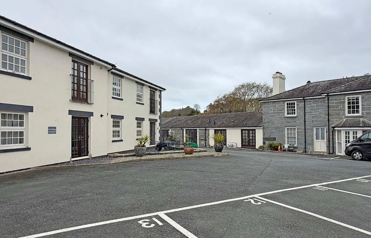 Porthmadog, Gwynedd, LL49