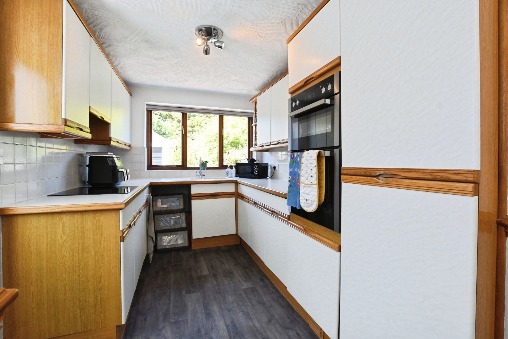 Main Road, Bilton Image 10