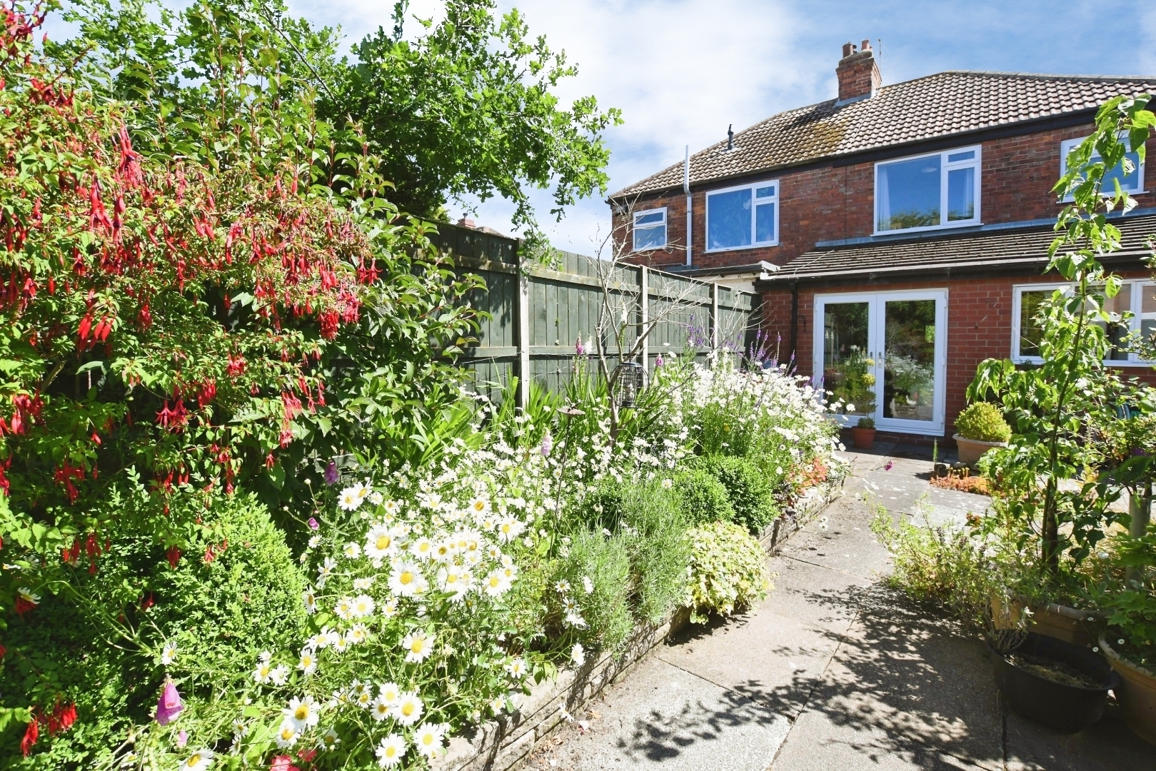 Main Road, Bilton Image 20