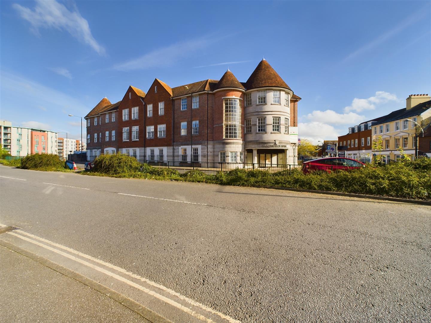 High street, crawley Image 1