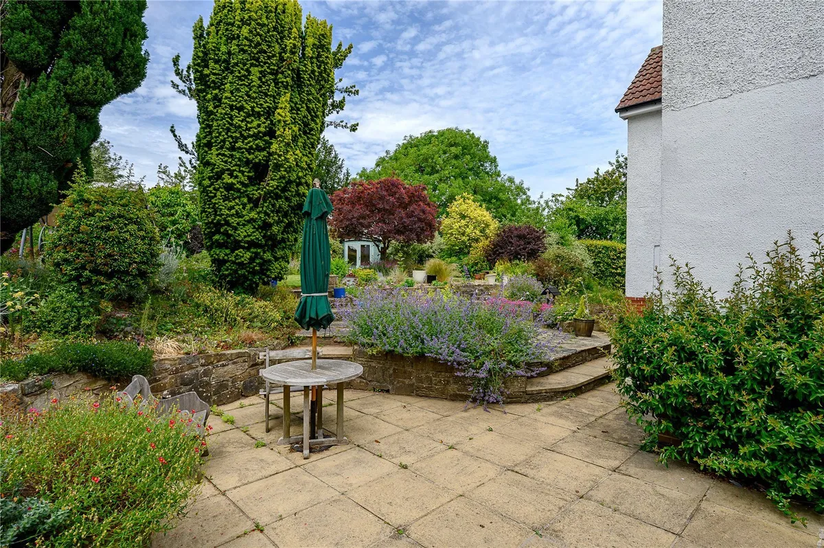 Woodacre Crescent, Bardsey, LS17