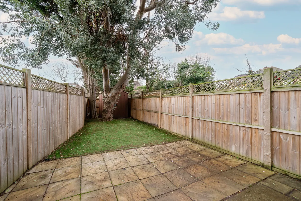 Golden Manor, Hanwell, W7 photo 4