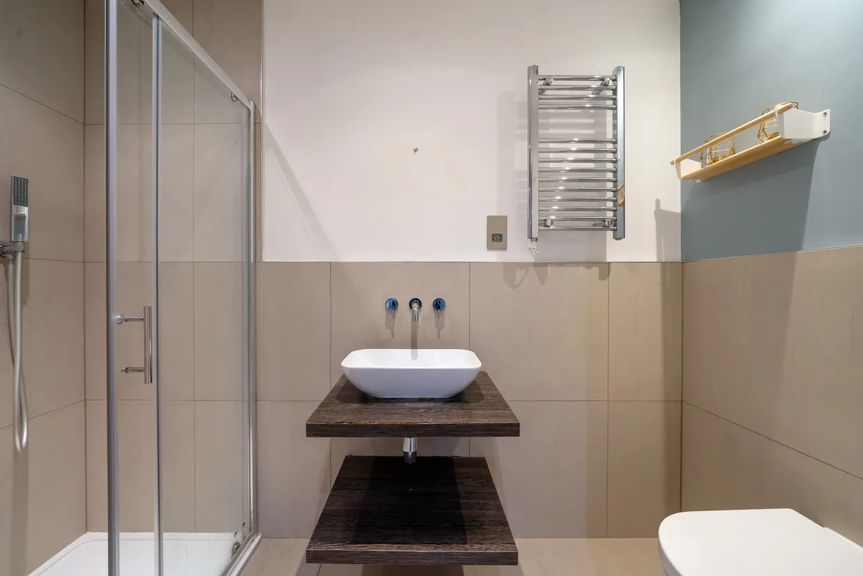 Golden Manor, Hanwell, W7 photo 9