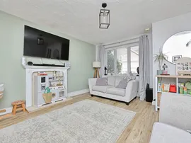 Hawthorn Drive, Scarning, Dereham thumb 3