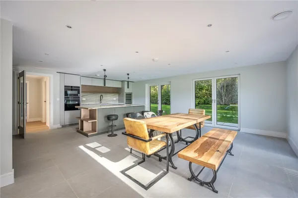 Walliswood, Dorking, RH5 photo 2