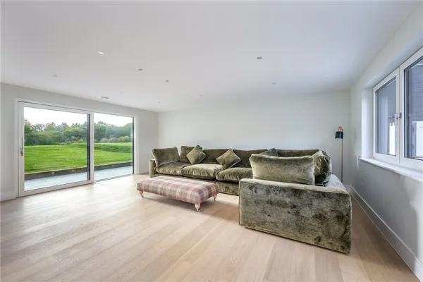 Walliswood, Dorking, RH5 photo 3