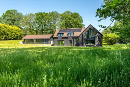 Walliswood, Dorking, RH5