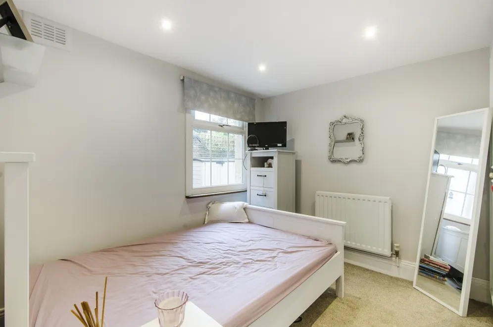 Ravenswood Road London SW12 photo 8