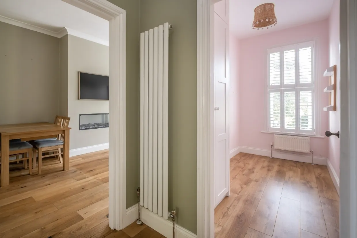 Gap Road Wimbledon SW19 photo 7