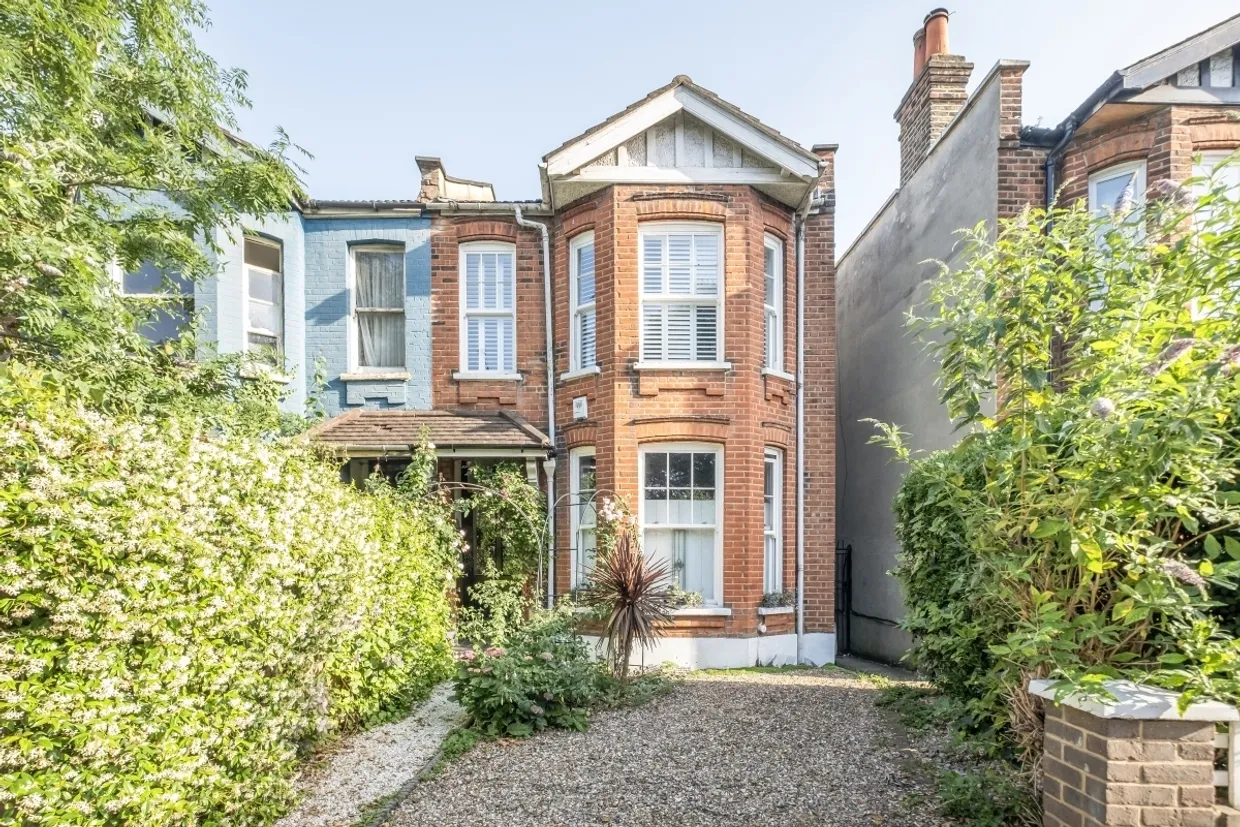 Gap Road Wimbledon SW19 photo 16