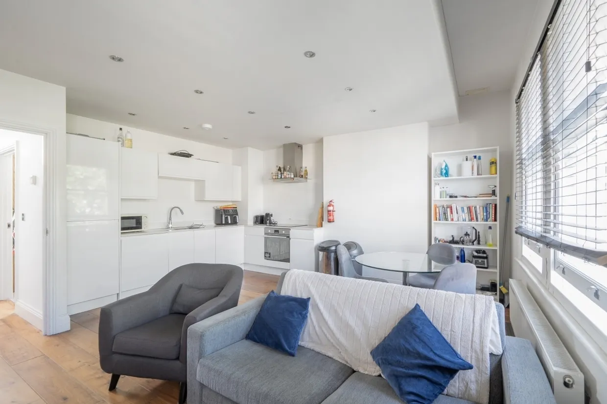 Saltram Crescent London W9 photo 12