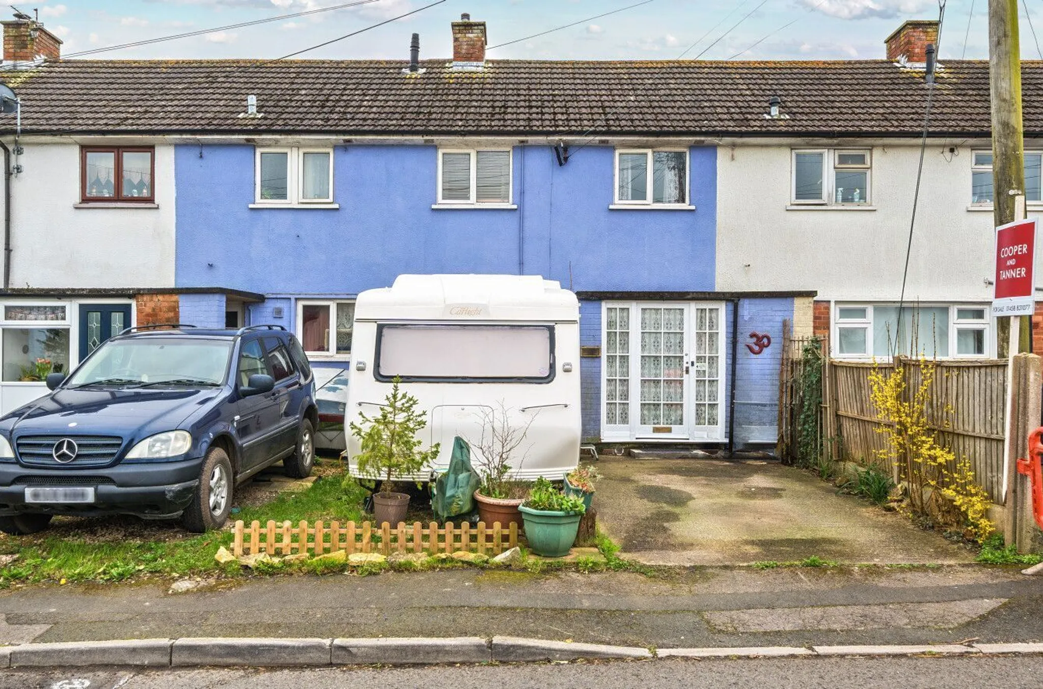 https://mr0.homeflow-assets.co.uk/files/photo/image/47687/3322/_x_/54921713.jpg