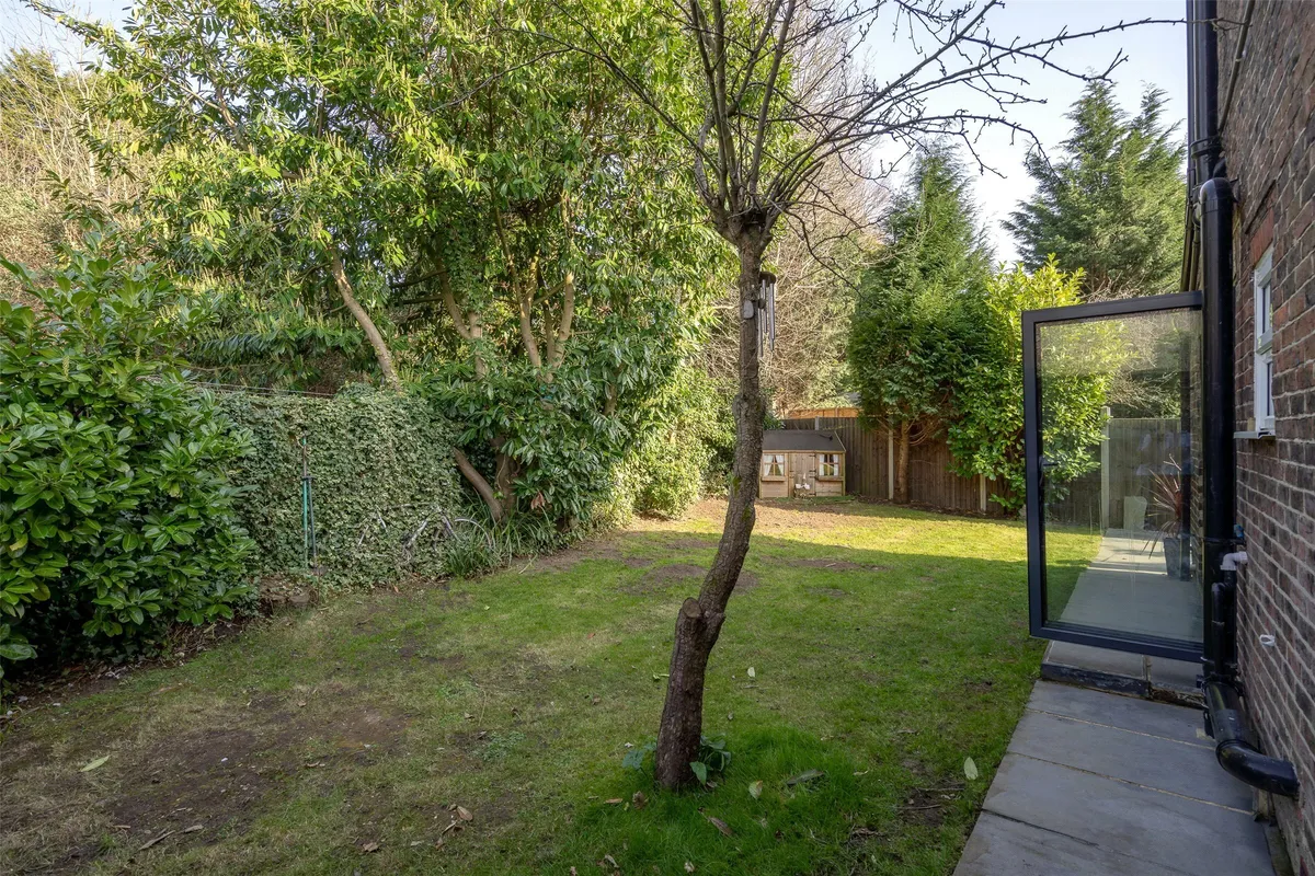 Hooley Lane, Redhill, Surrey, RH1