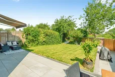Spring Plat, Crawley