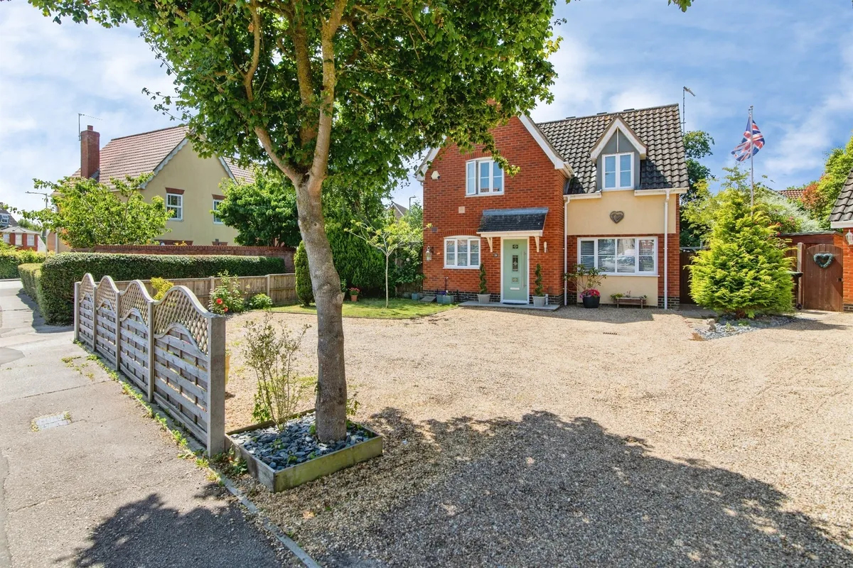 Monarch Way, Carlton Colville, LOWESTOFT