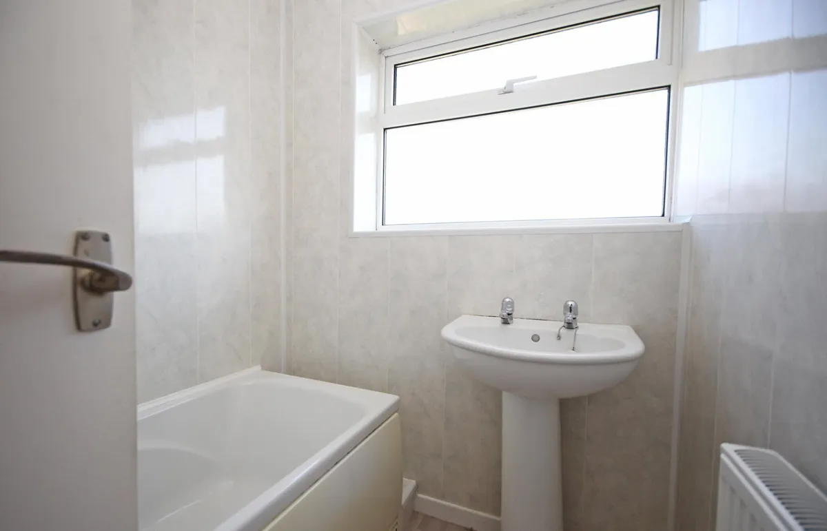 Ffordd Eryri, Caernarfon, Gwynedd, LL55