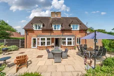 The Close, Farnham, GU9 photo 1