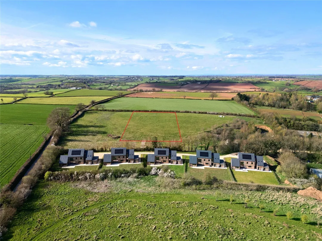 https://mr0.homeflow-assets.co.uk/files/photo/image/47688/7643/_x_/NEW260162_16.jpg