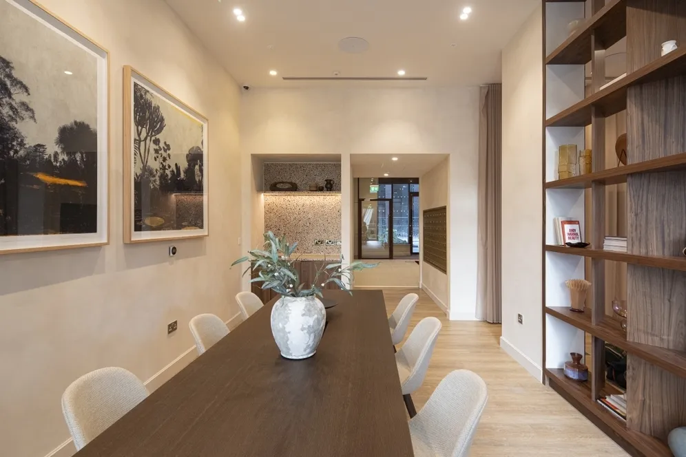 Biscuit Walk Bermondsey SE16 photo 9