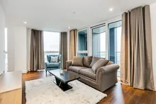 Nine Elms Point, 50 Wandsworth Road London SW8 photo 2