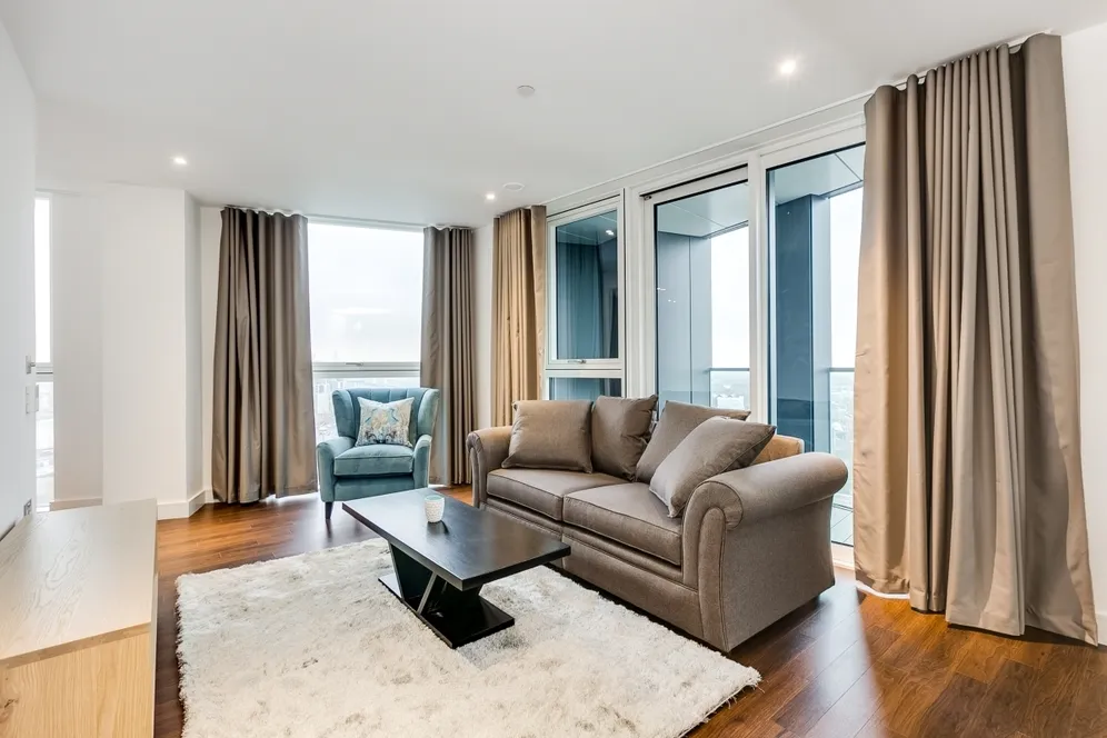 Nine Elms Point, 50 Wandsworth Road London SW8 photo 2