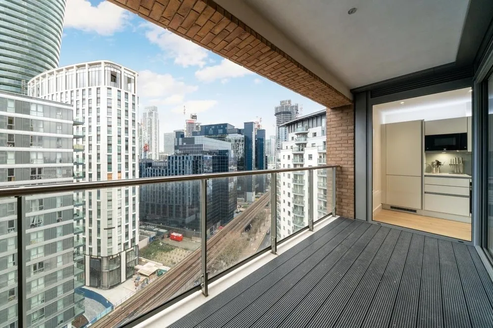 Heritage Tower, E14 photo 3
