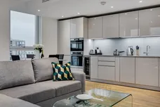 Nine Elms Point, Haydn Tower, 50 Wandsworth Road photo 3