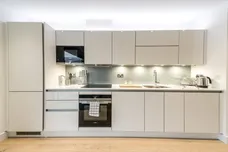 Heritage Tower, E14 photo 9