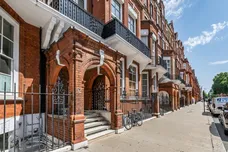 Pont Street Knightsbridge SW1X photo 11