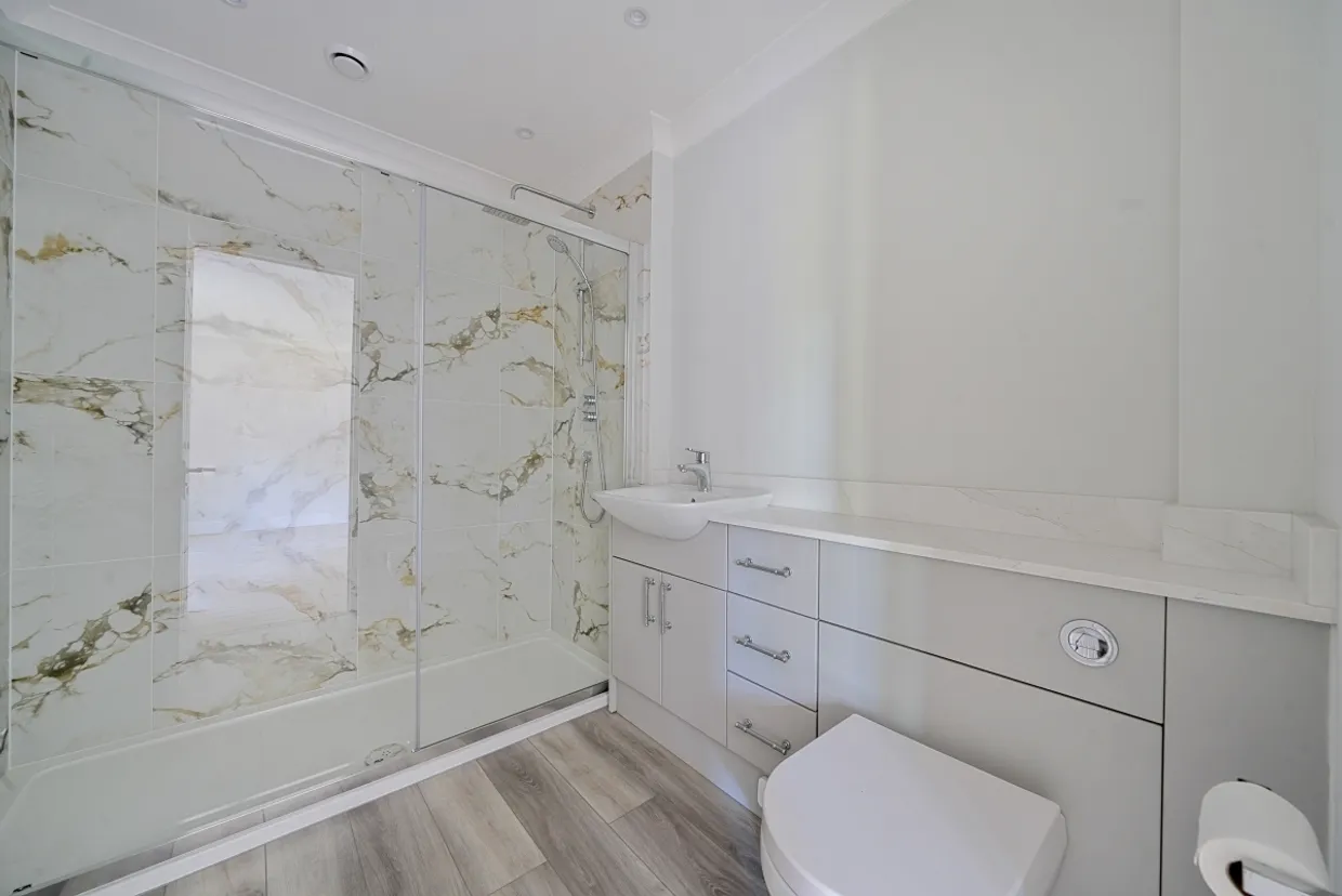 Oakdene, Sunningdale SL5 photo 8