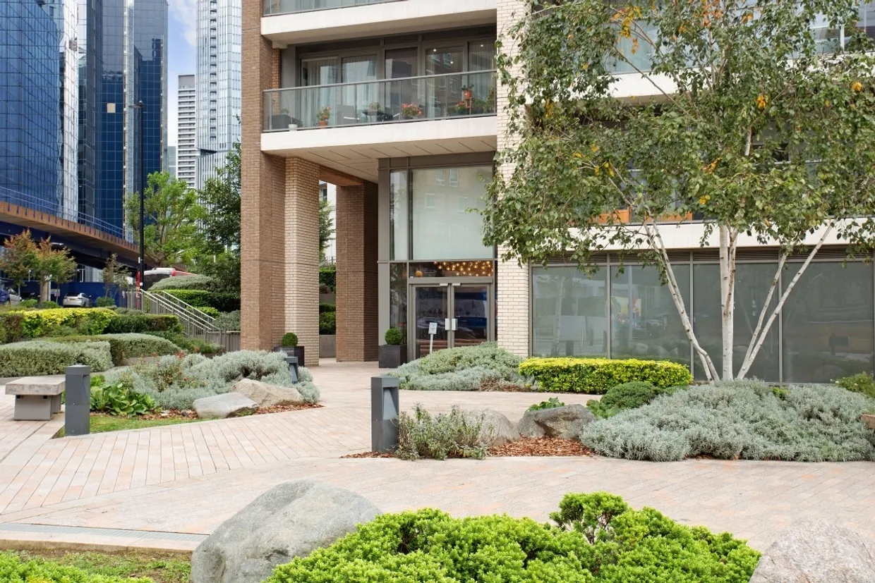 Heritage Tower, E14 photo 11