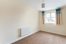 Claremont Avenue Woking GU22 photo 5