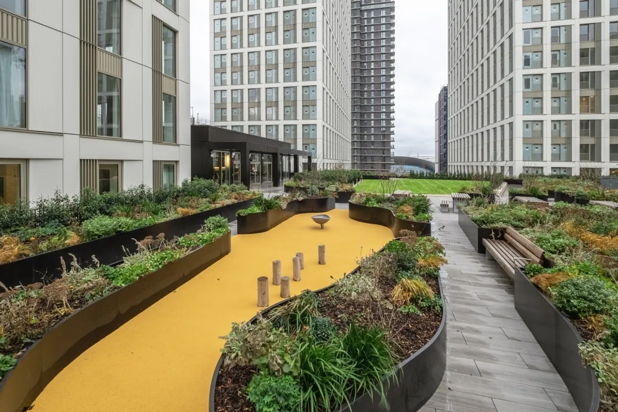 Cherry Park Lane London E20 photo 11