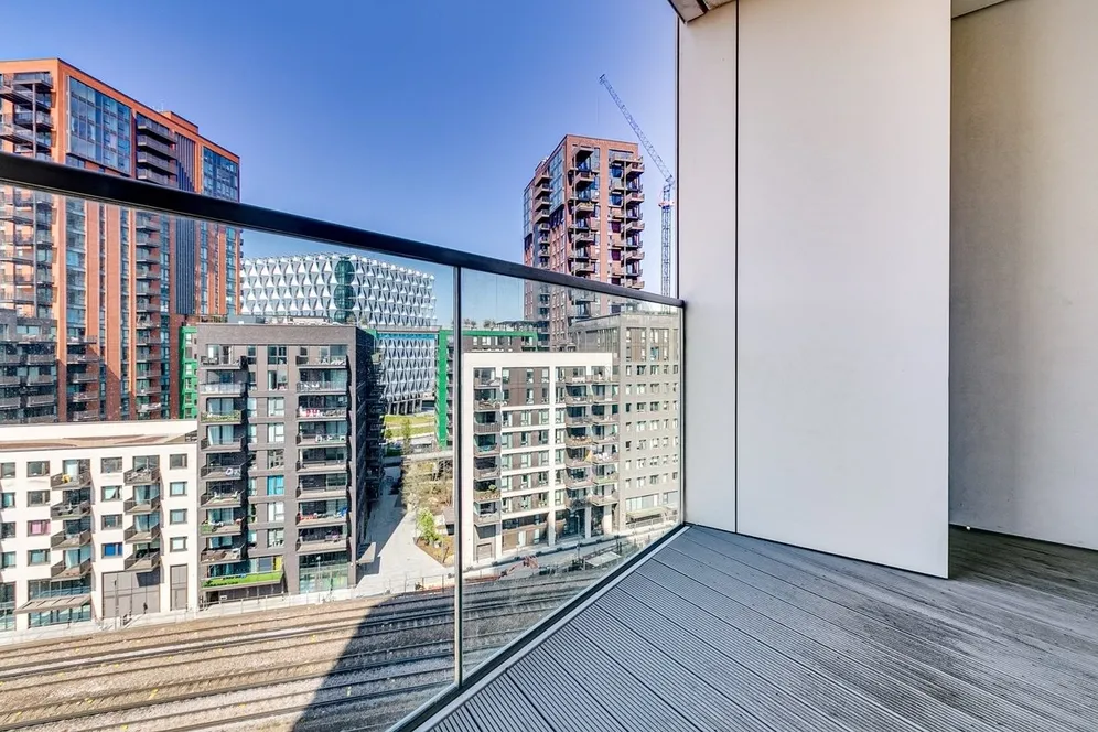 Nine Elms Point, 50 Wandsworth Road London SW8 photo 6