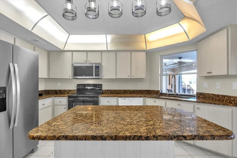 272 Broadmoor Ln, Rotonda, FL 33947