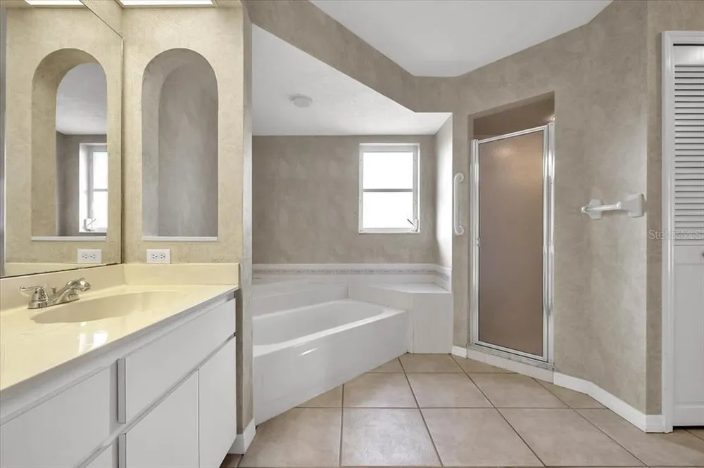 272 Broadmoor Ln, Rotonda, FL 33947